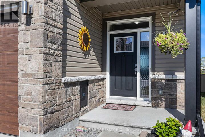 Property Photo:  63 Stokes Drive  ON K7C 0J6 