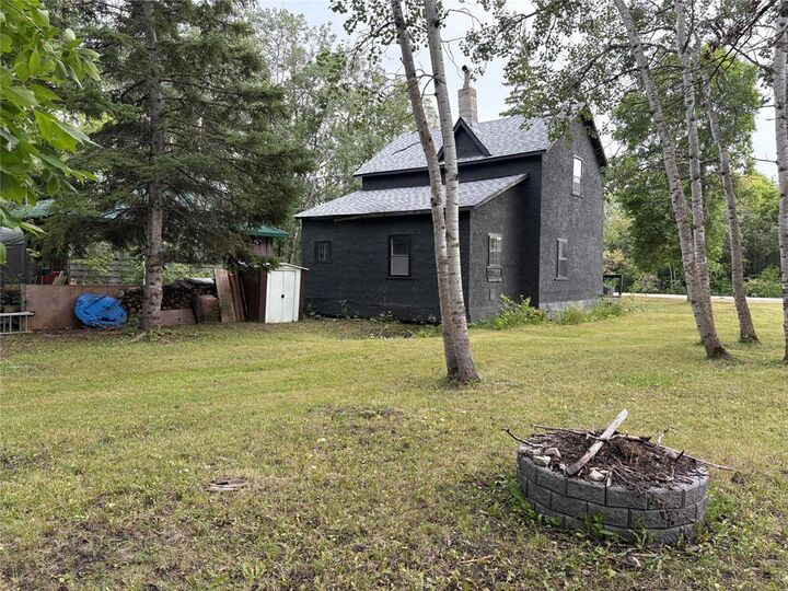 Property Photo: 231 Campbell Avenue West MB R0L 1K0
