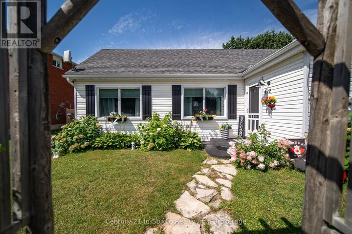 Property Photo: 492 Bruce Street ON N0H 1P0