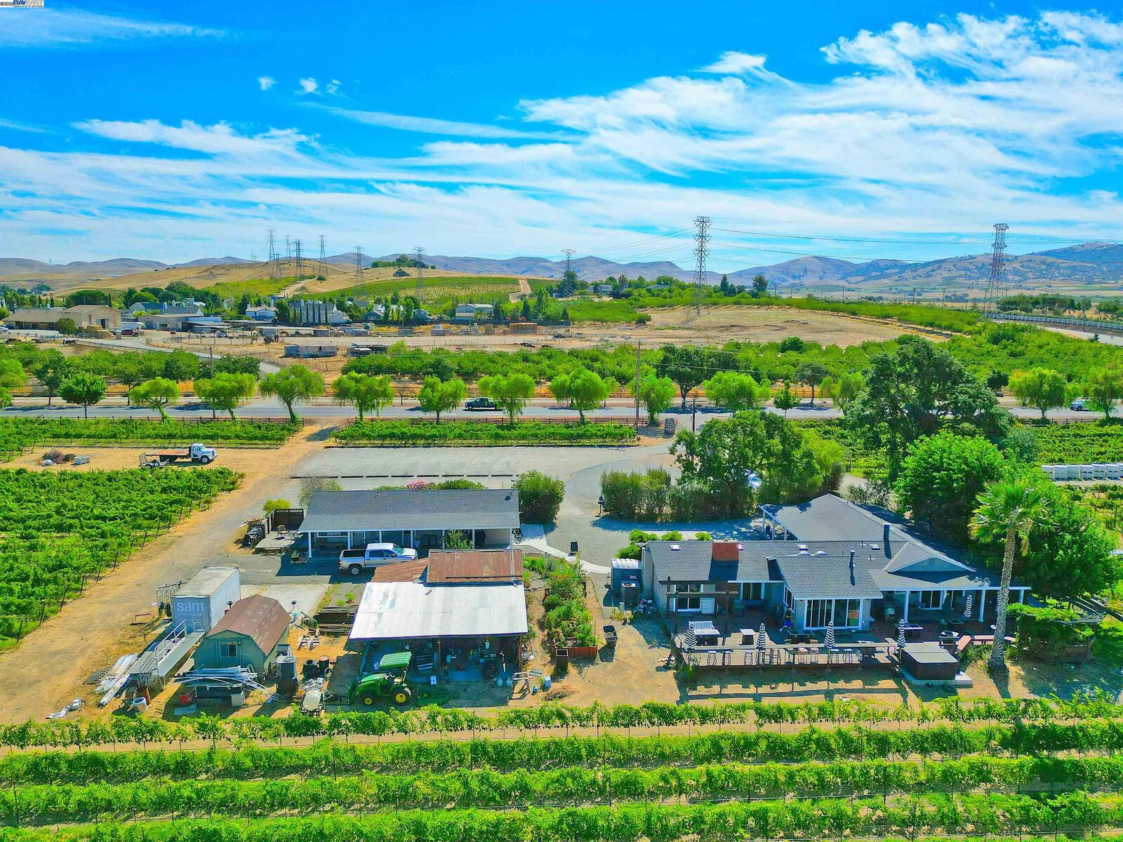 Property Photo:  2915 S Vasco Rd  CA 94550