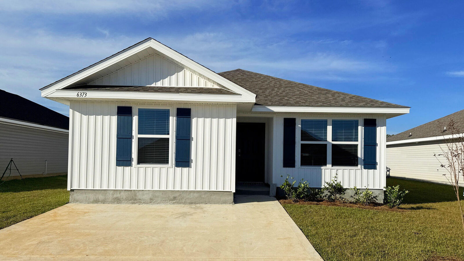 Property Photo:  6373 Firefly Drive  FL 32583 