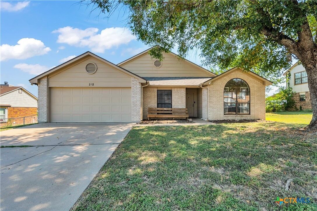 Property Photo: 115 Zarley Drive TX 76522