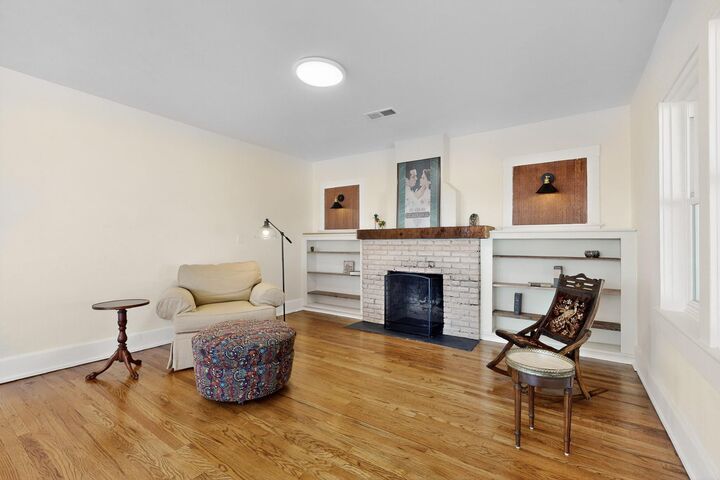 Property Photo: 2901 Commercial Street NE NM 87107