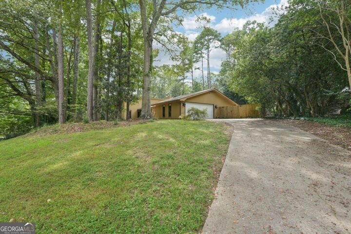 Property Photo:  382 Greenfield Court  GA 30068 
