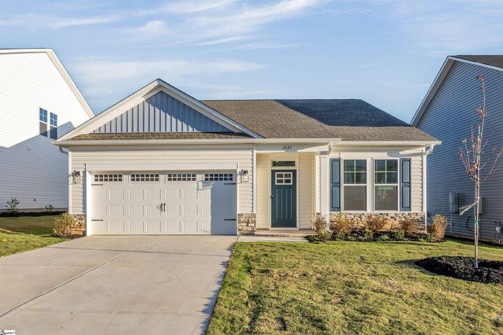 Property Photo: 2037 Halton Oaks Drive Lot 98 SC 29303