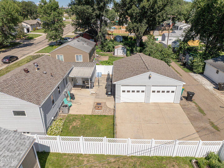 Property Photo: 1409 11th Street N ND 58501