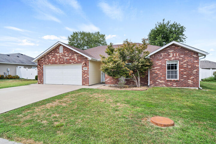 Property Photo:  1387 Matthew Street  MO 65251 
