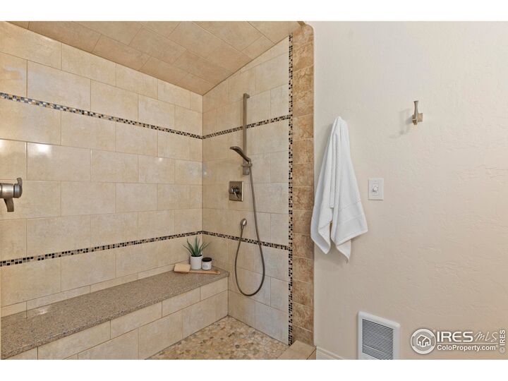 Property Photo:  4918 Hinsdale Dr  CO 80526