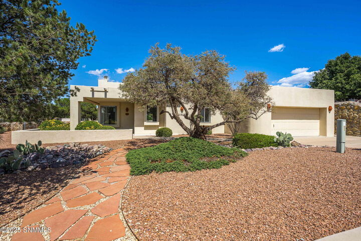 Property Photo:  2518 Cherokee Circle  NM 88011 