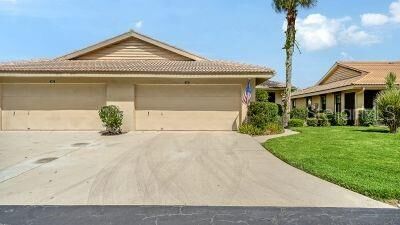 Property Photo: 7170 Wood Creek Drive 40 FL 34231