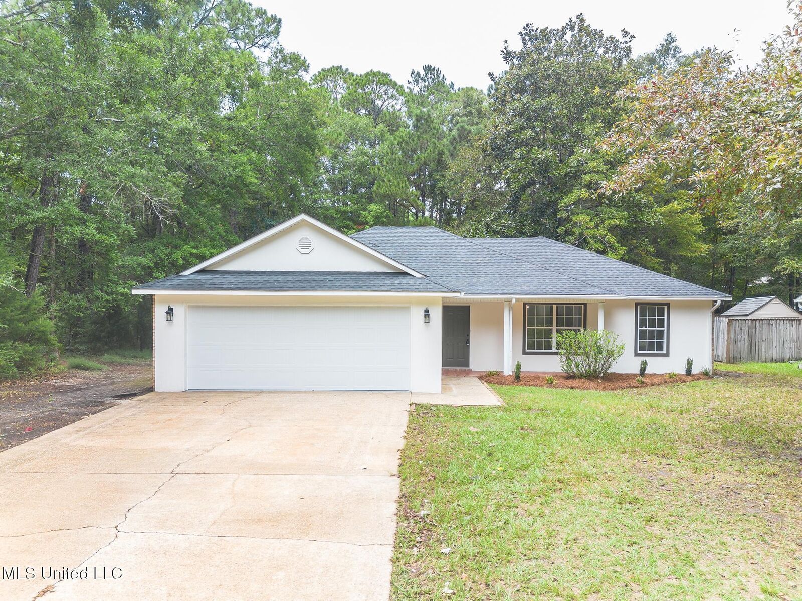 Property Photo: 1005 Loraine Street MS 39564