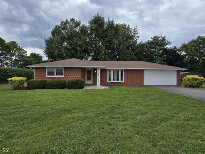 1105 S Tiger Drive  Yorktown IN 47396 photo