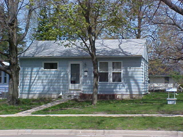 Property Photo: 324 Goguac Street W MI 49015