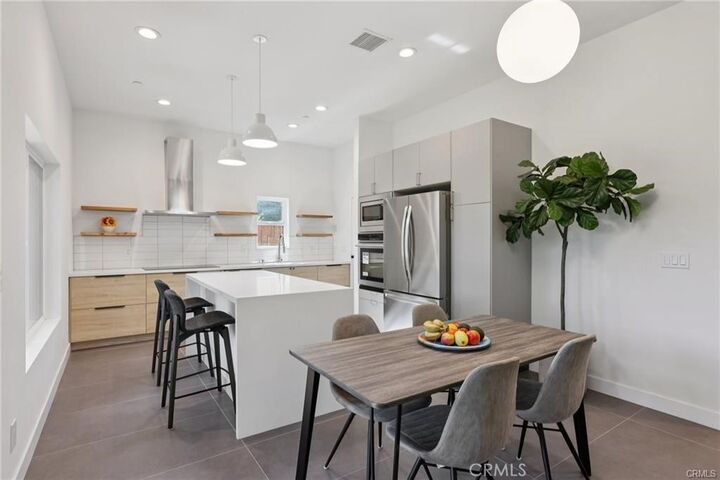 Property Photo: 6950 Beckett Street CA 91042