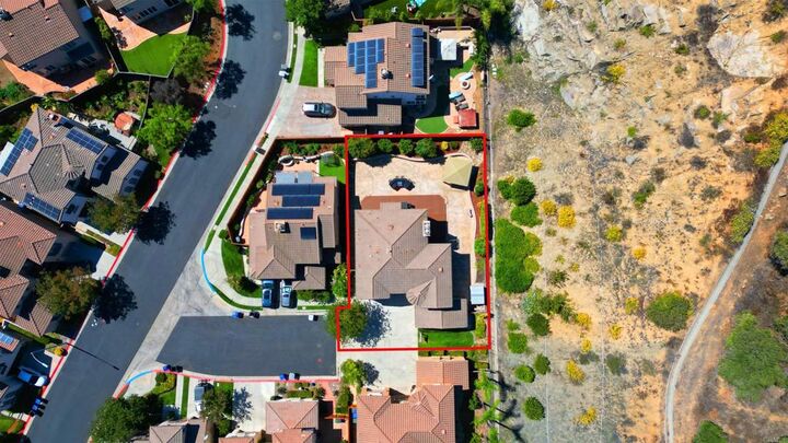 Property Photo: 307 Calle De Portola CA 92078