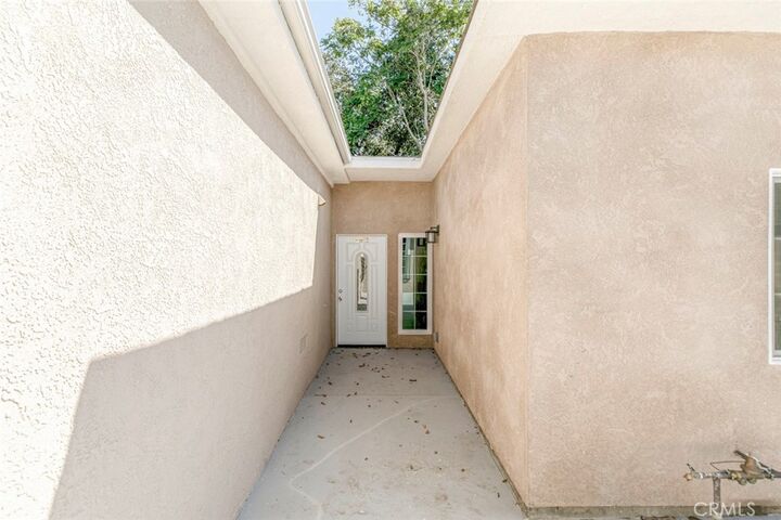 Property Photo: 12716 Hart Street CA 91605