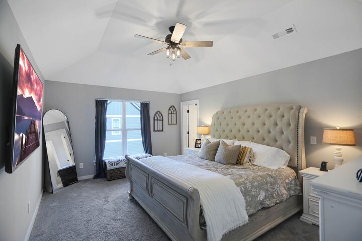 Property Photo:  2136 Neill Ln  TN 37049