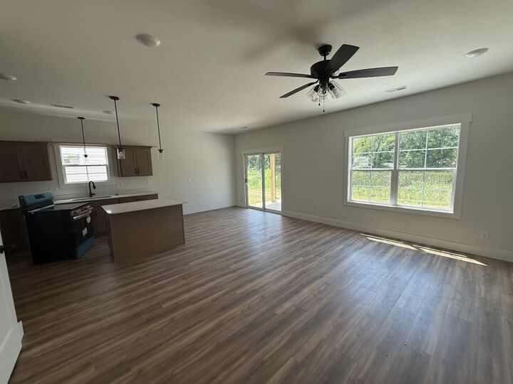 Property Photo: 544 Charleston Cove Way TN 37043