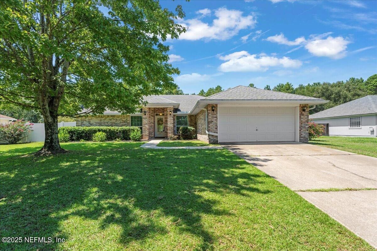 Property Photo: 3022 Hidden Oaks Drive FL 32068