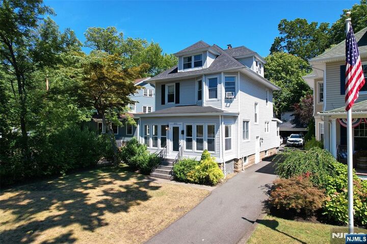 253 Edwards Street  Ridgewood NJ 07450 photo