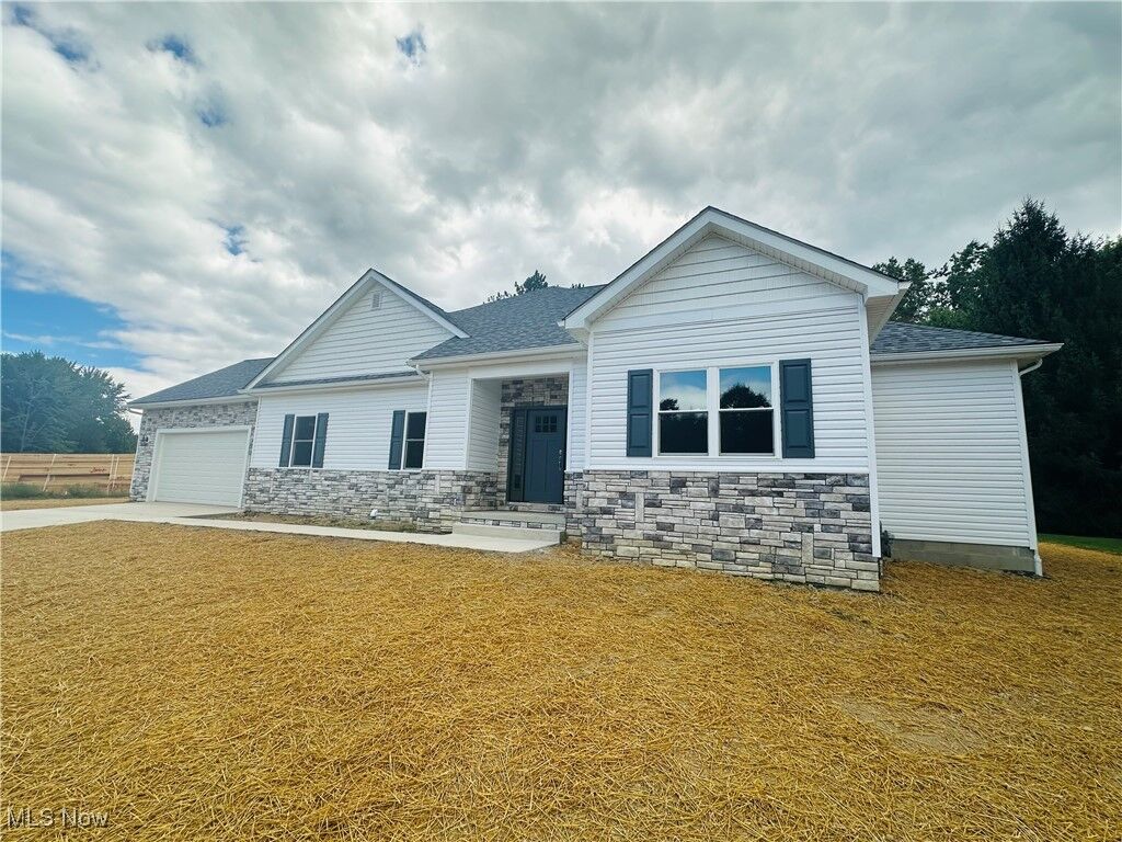 Property Photo: 124 Saint Andrews OH 44410