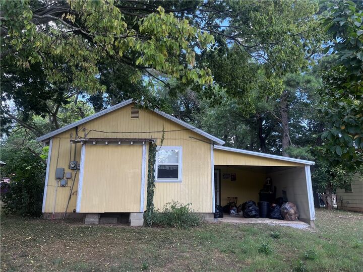 Property Photo: 305 Drake Avenue AR 72740