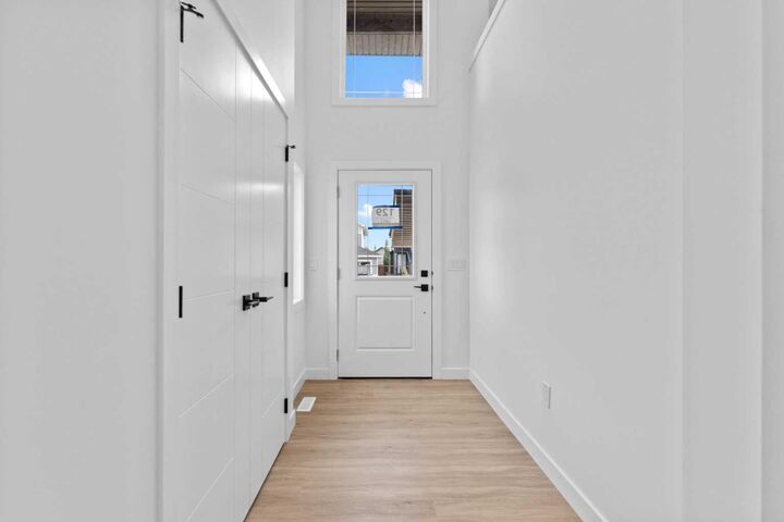 Photo de la propriété:  129 Heritage Boulevard  AB T4C 3G8 