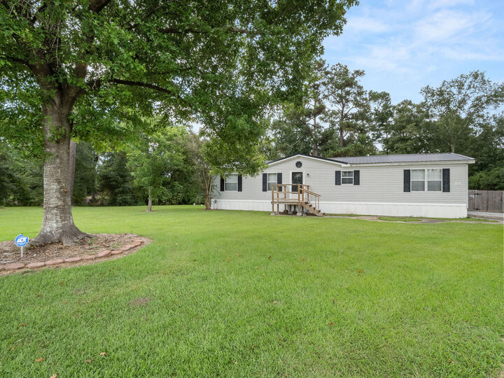 Property Photo:  788 Joshua Ryan St  LA 70665 