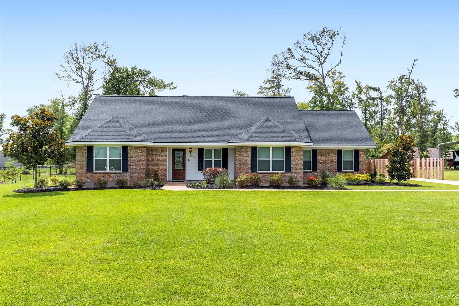 Property Photo:  4356 Sweet Bay Dr  LA 70611 