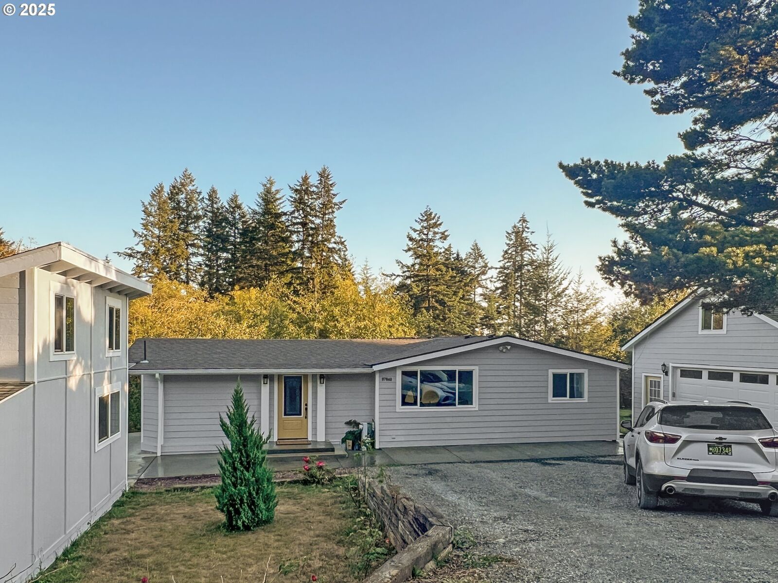 Property Photo:  97040 Henderson  OR 97415 