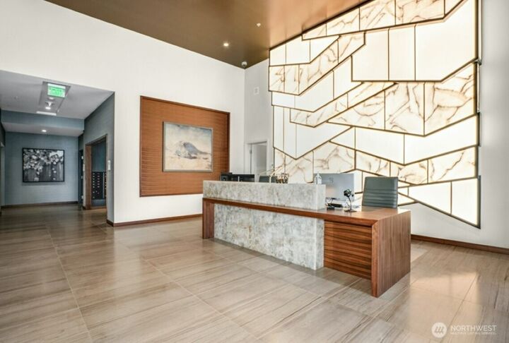 Property Photo: 188 Bellevue Way NE 808 WA 98004