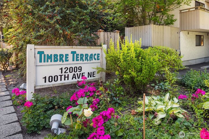 12009  100th Avenue NE 1  Kirkland WA 98034 photo