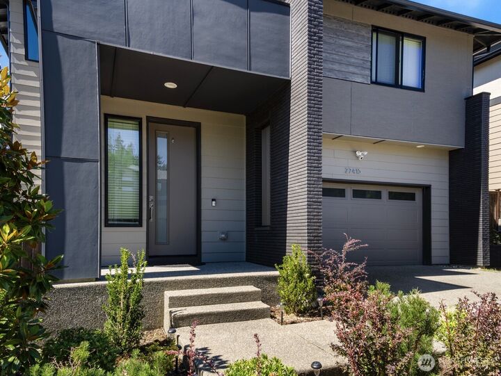 Property Photo: 27415 216th Place SE WA 98038