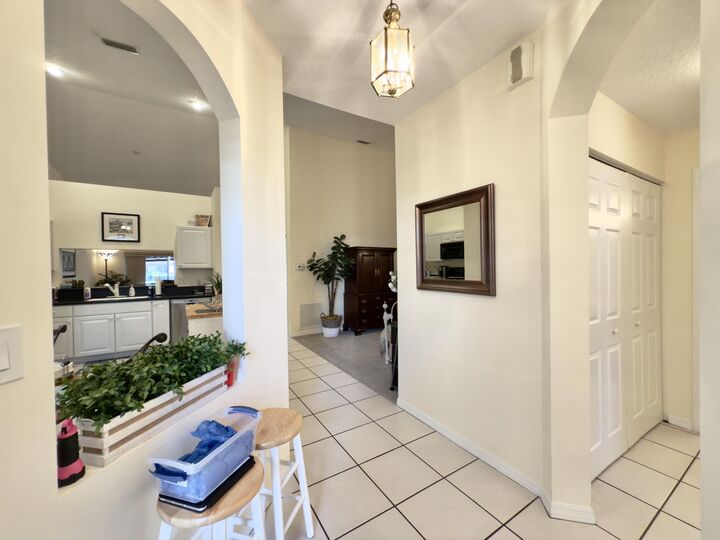 Property Photo: 5096 N La Sedona Circle FL 33484