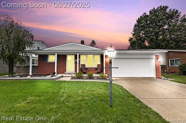 Property Photo: 40718 Ivywood Lane MI 48170