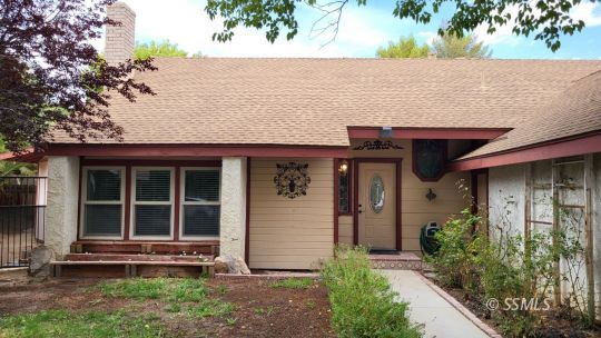 Property Photo: 312 Mesquite Ave CA 93555