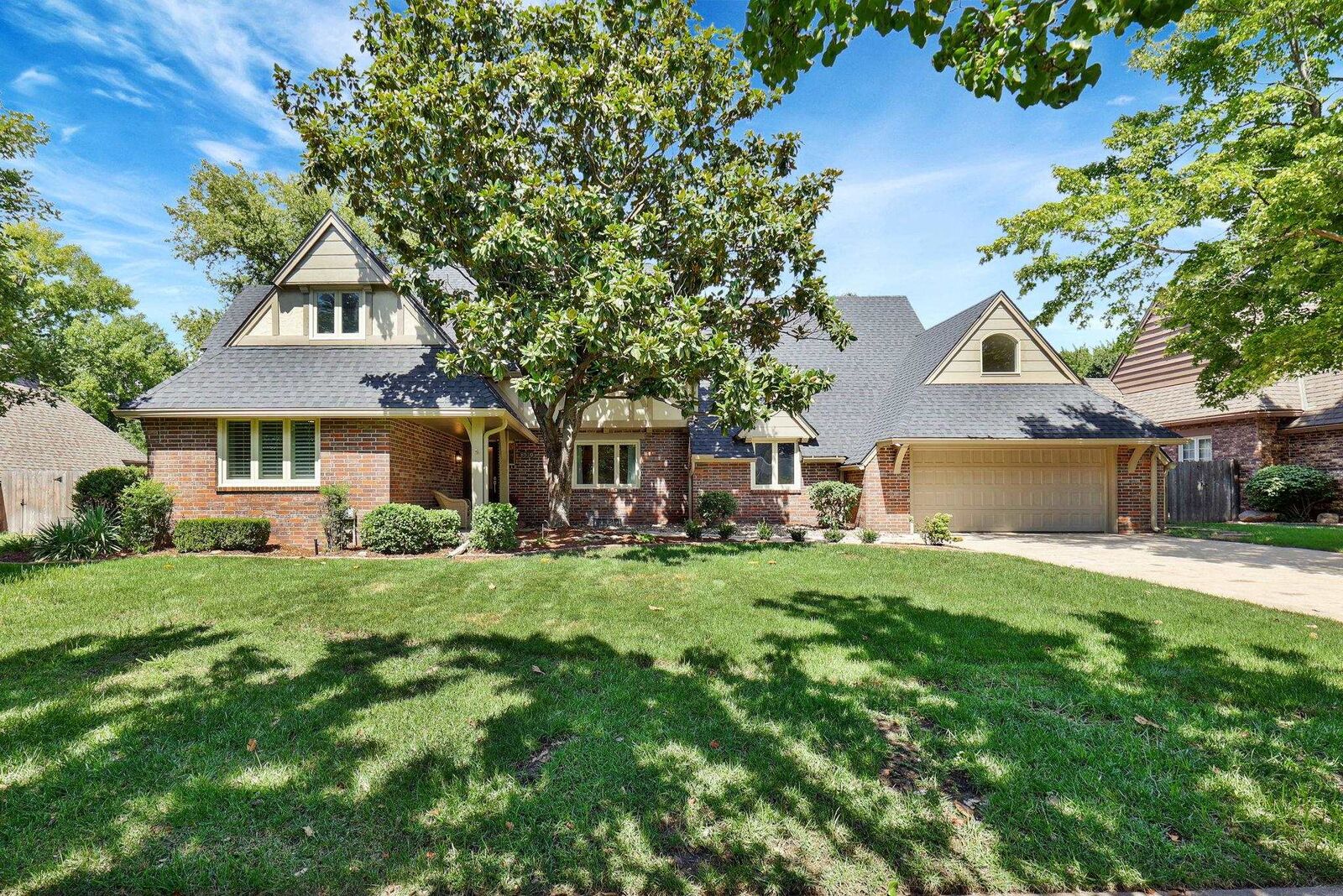 Property Photo: 8510 E Huntington KS 67206