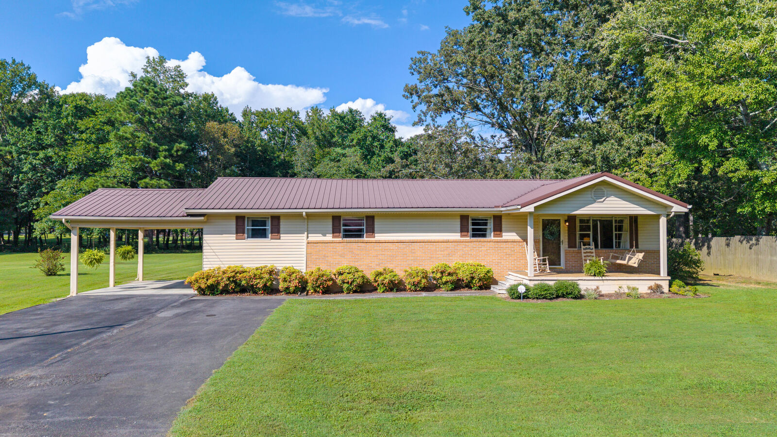 Property Photo: 309 Green Shadow Road SE TN 37323
