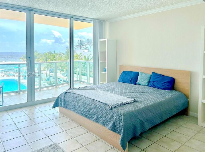 Property Photo: 2501 S Ocean Dr 424 FL 33019