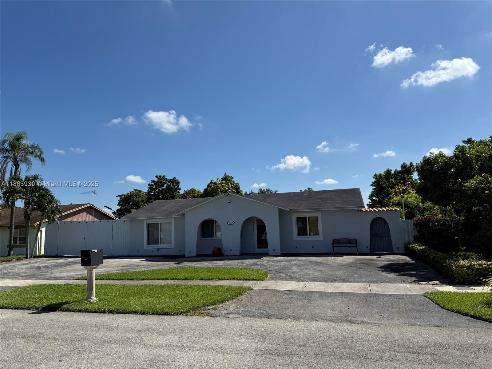 Property Photo: 6553 SW 148th Pl FL 33193
