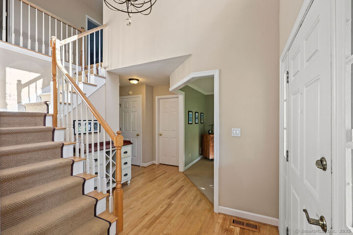Property Photo: 4 Orchard Farms Lane CT 06001