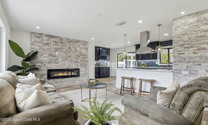 Property Photo:  1190 Yacht Club Boulevard  FL 32937 