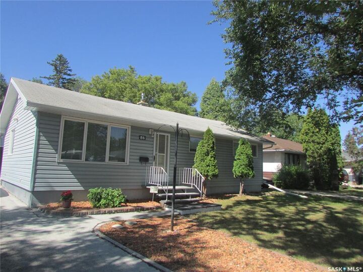 Property Photo:  84 Coldwell Road  SK S4R 4K5 