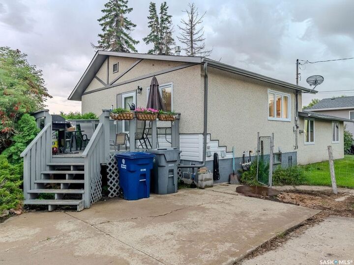 Property Photo: 139 Railway Avenue E SK S0L 3J0