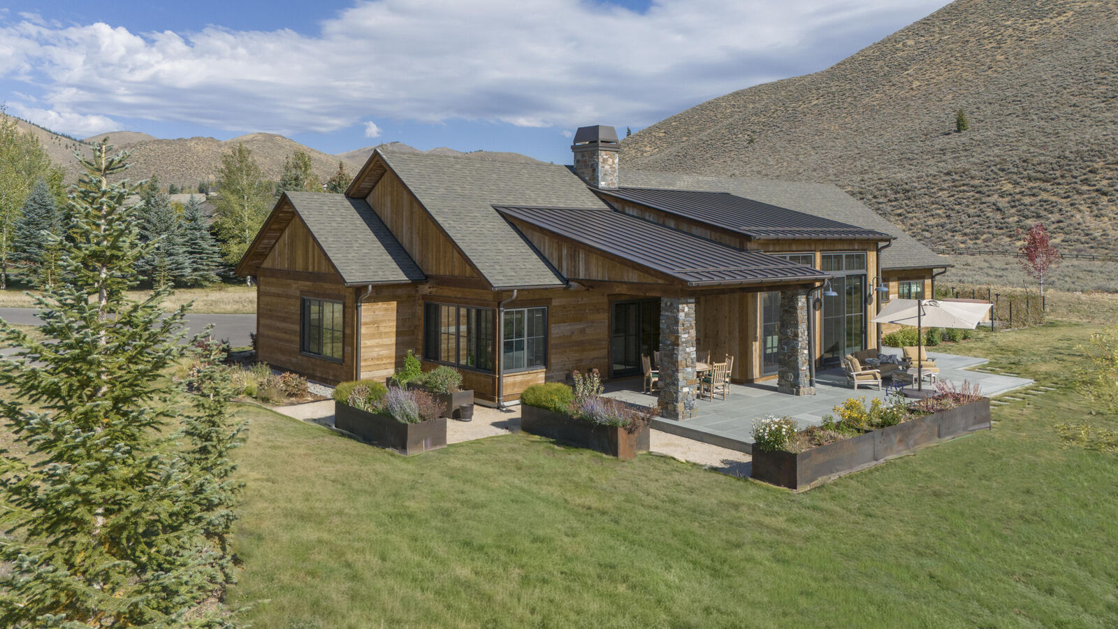 Property Photo: 50 Stone Bridges Rd ID 83333