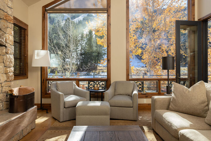 Property Photo: 221 Picabo Street #H (5-B) ID 83340