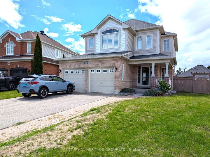 Property Photo: 18 Tudor Crescent ON L4M 0A8