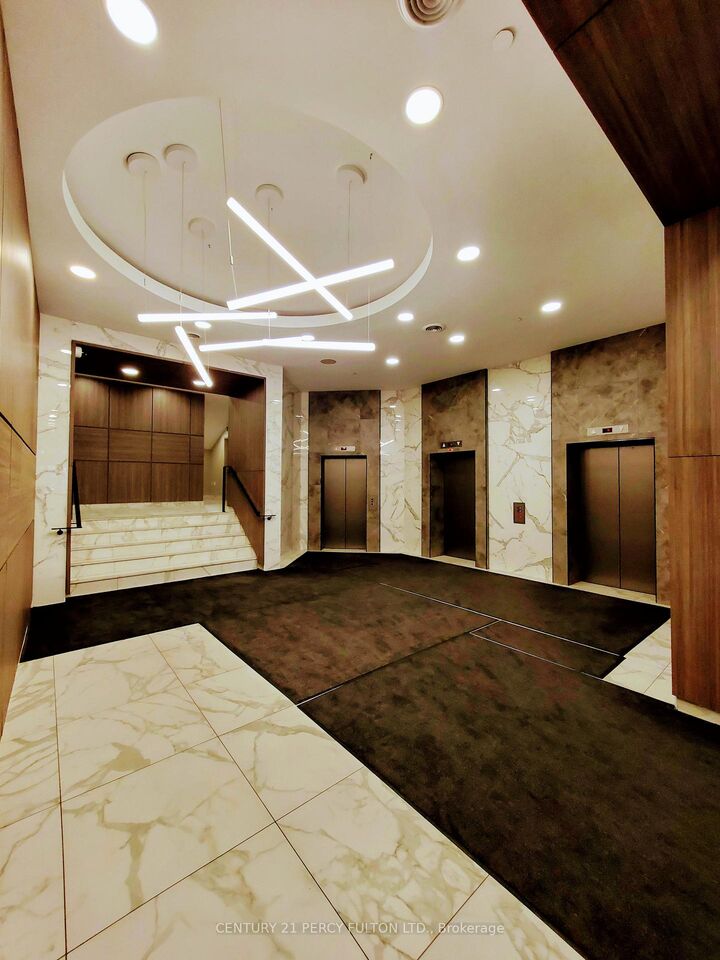 Property Photo:  393 King Street W 1204  ON M5V 3G8 