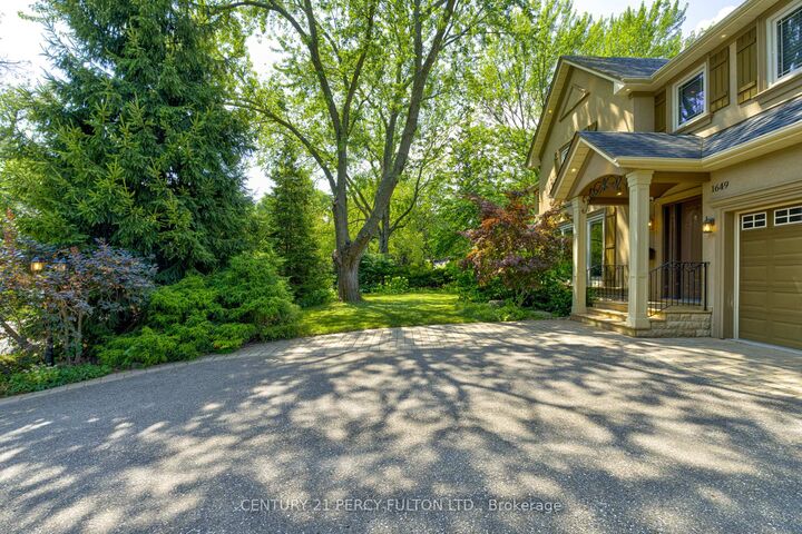 Photo de la propriété: 1649 Wedmore Way ON L5J 2J7
