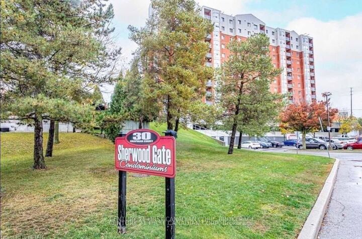 30 Chapman Court 902  London North ON N6G 4Y4 photo